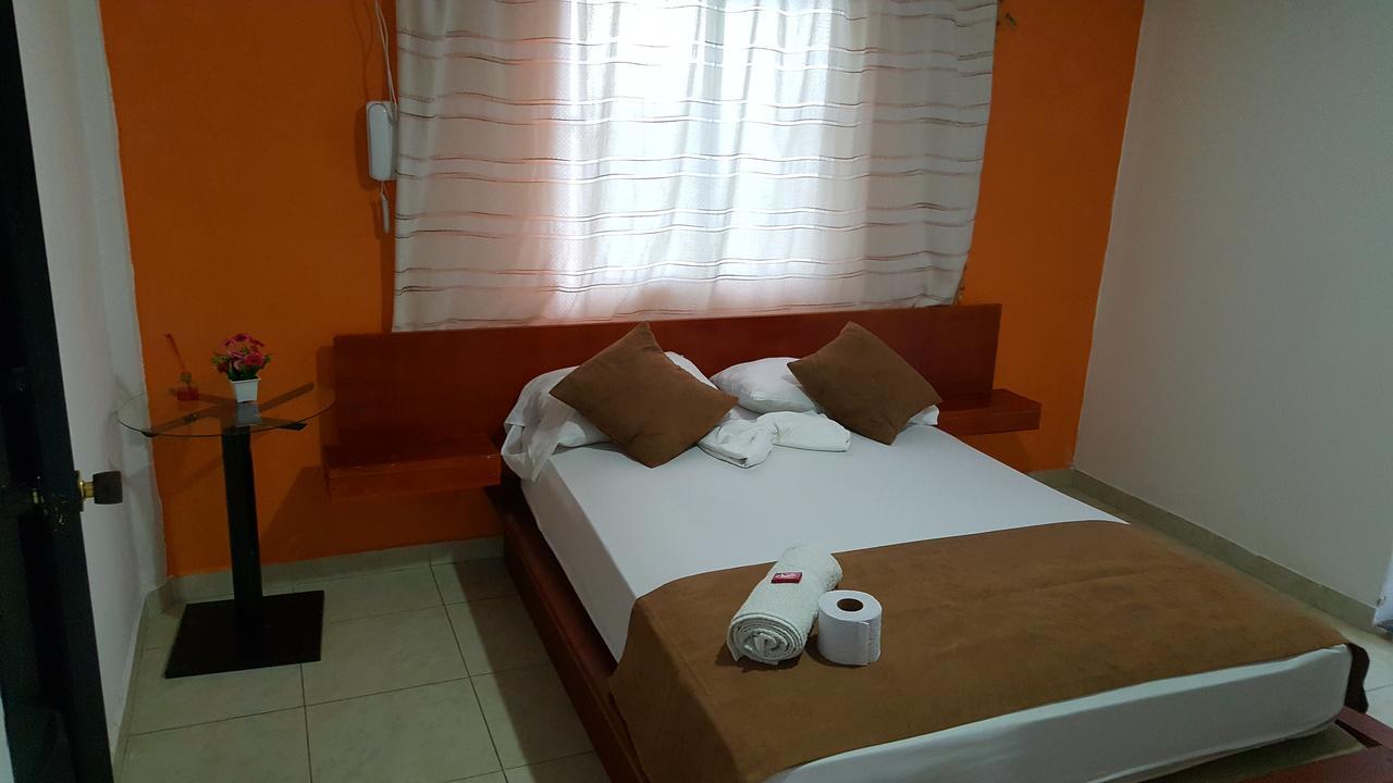 Hotel Marbella Tradition Cartagène Extérieur photo